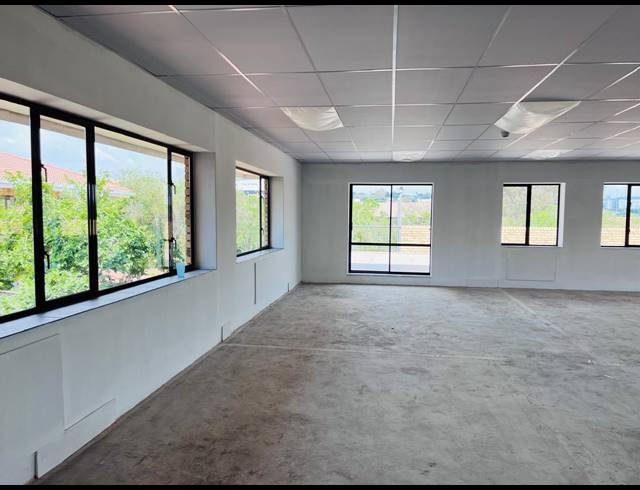 1,460M² OFFICE TO LET IN VORNA VALLEY